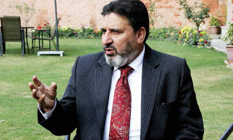 Bukhari grieved over Dar’s demise